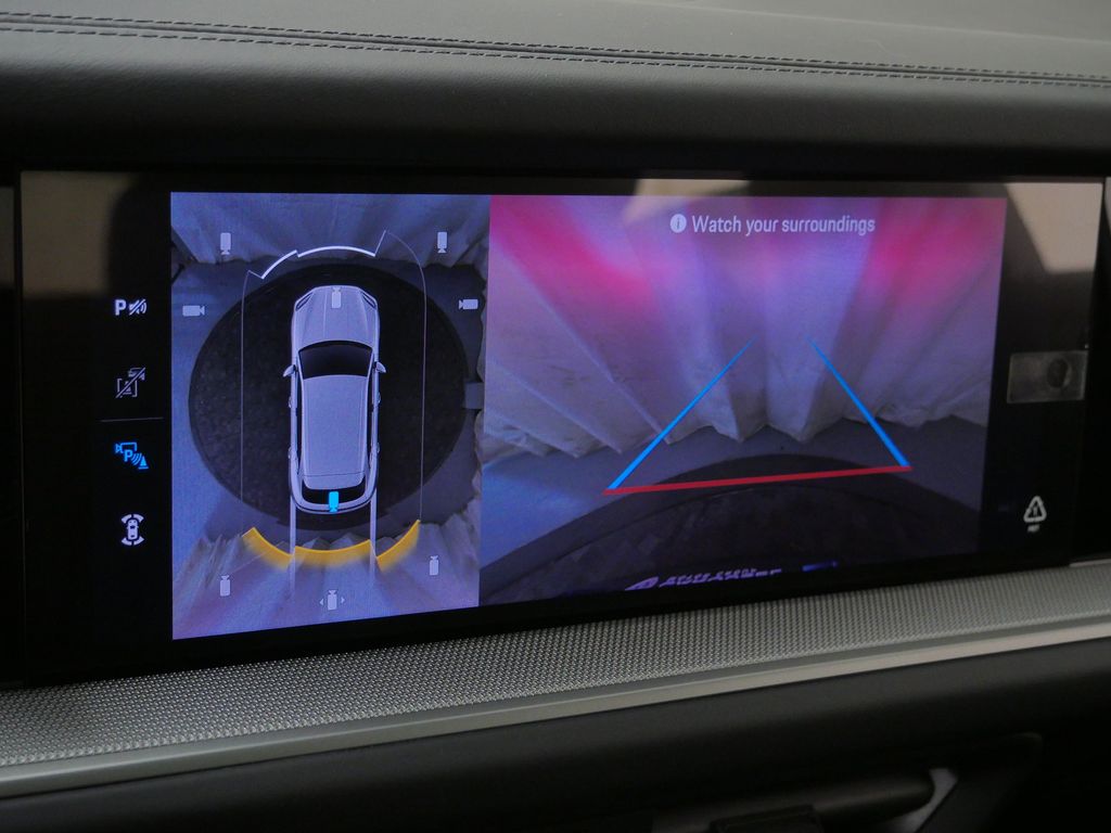 Thumbnail: 2026 Porsche Cayenne - 10