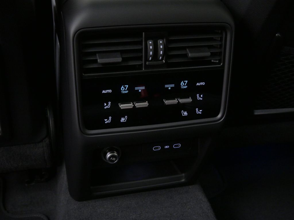 Thumbnail: 2026 Porsche Cayenne - 19