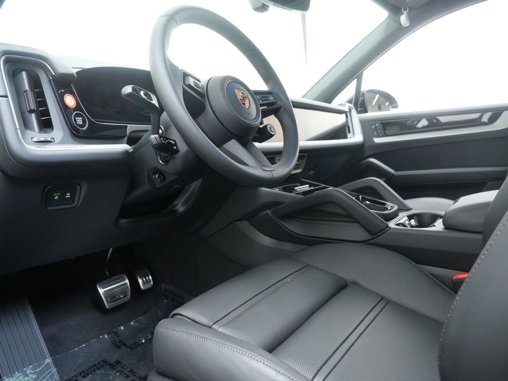 Thumbnail: 2026 Porsche Cayenne - 2