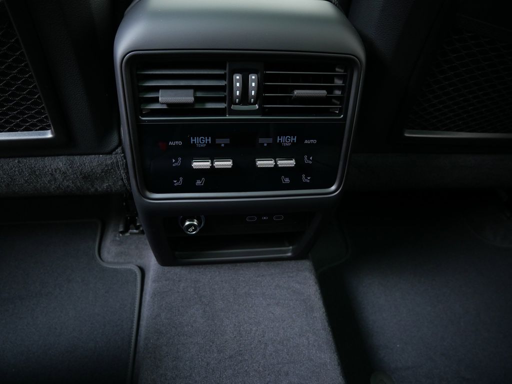 Thumbnail: 2026 Porsche Cayenne - 19
