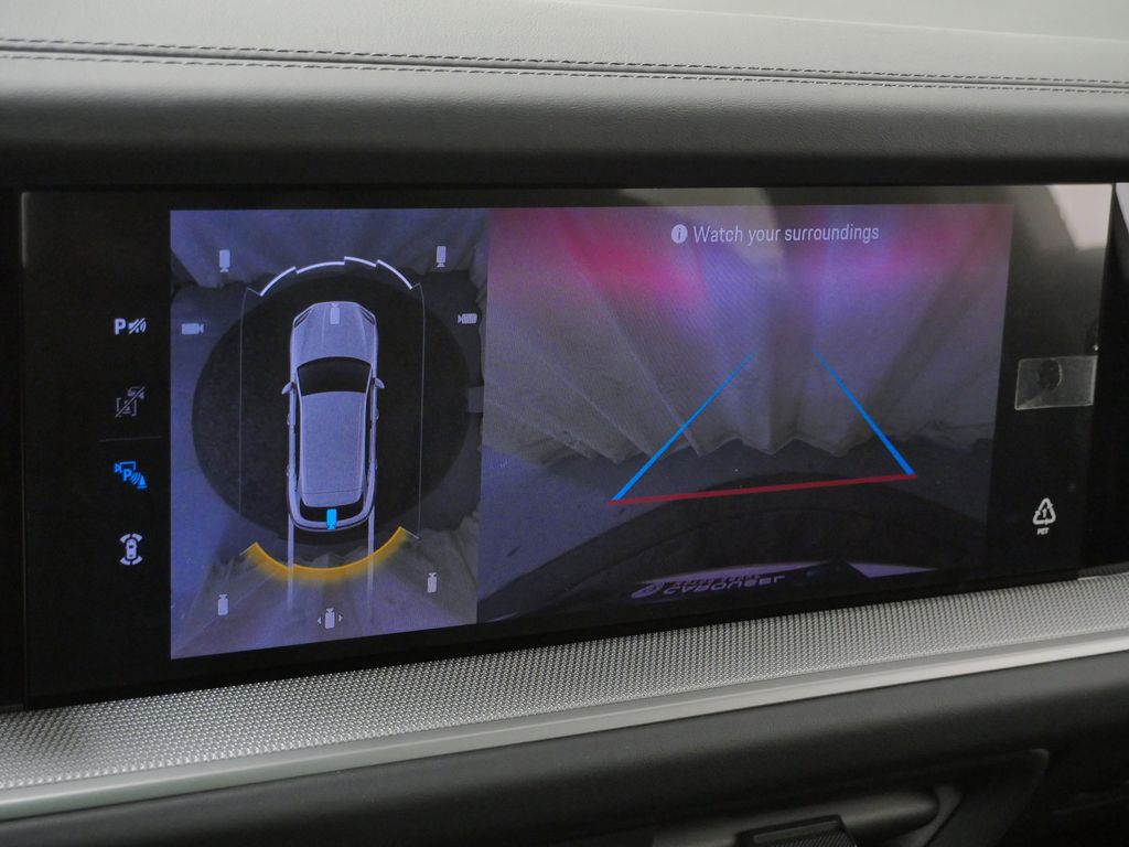 Thumbnail: 2026 Porsche Cayenne - 10