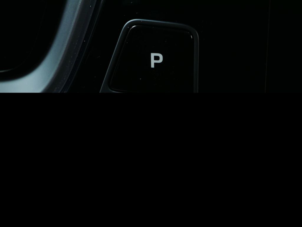 Thumbnail: 2026 Porsche Cayenne - 3