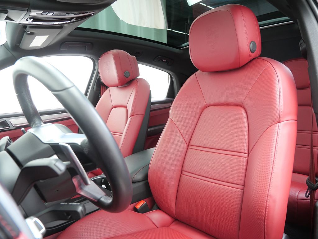 Thumbnail: 2023 Porsche Cayenne - 8