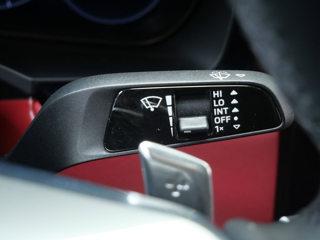 Thumbnail: 2023 Porsche Cayenne - 28