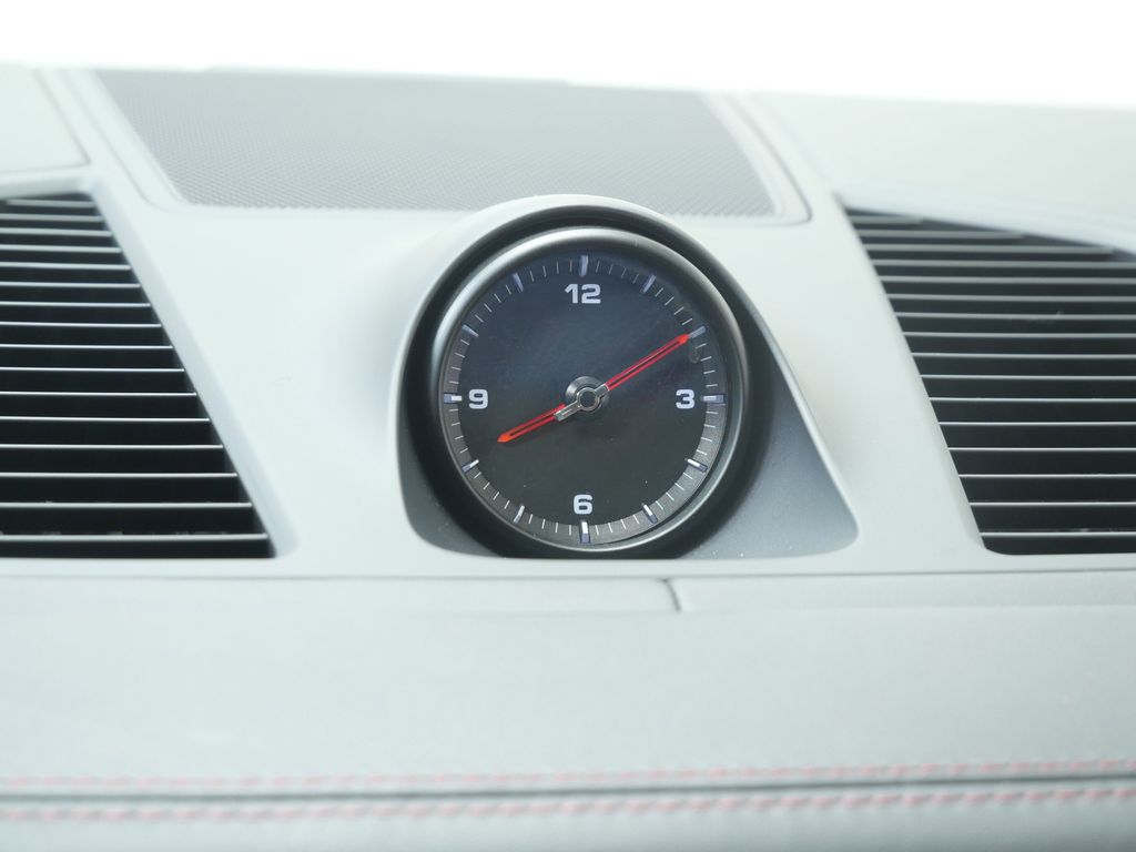 Thumbnail: 2023 Porsche Cayenne - 21