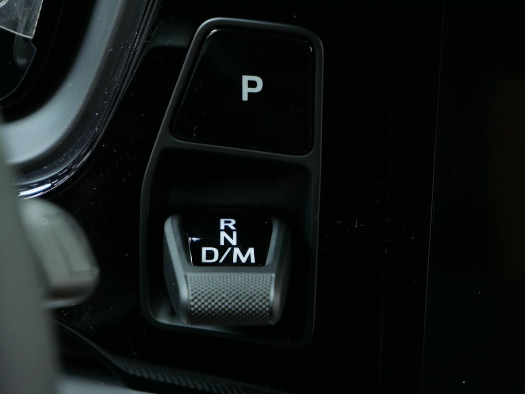 Thumbnail: 2026 Porsche Cayenne - 25