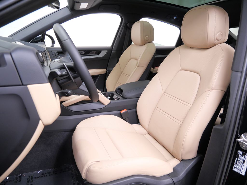 Thumbnail: 2026 Porsche Cayenne - 7