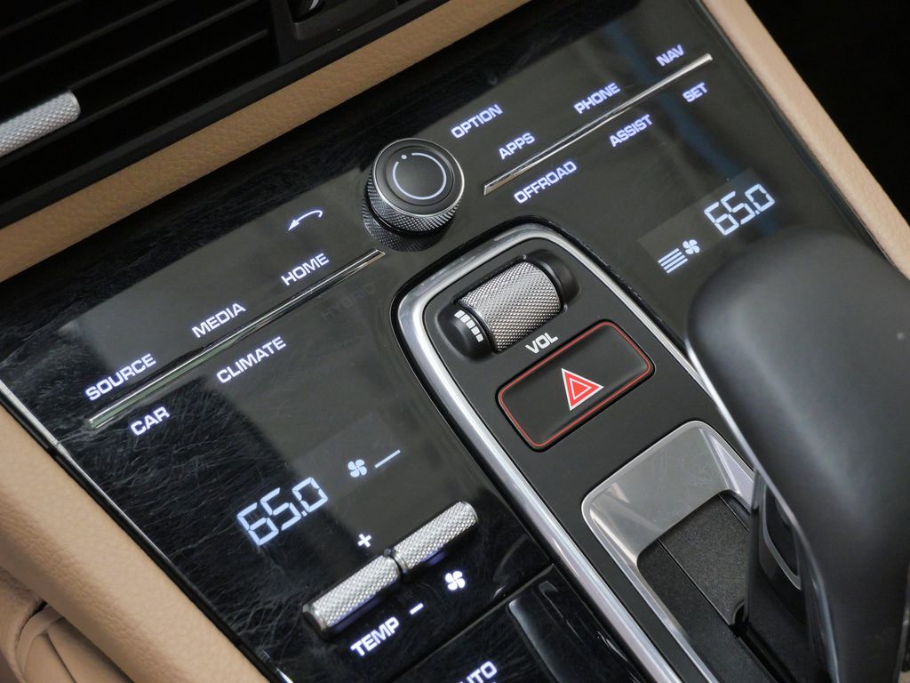 Thumbnail: 2023 Porsche Cayenne - 11