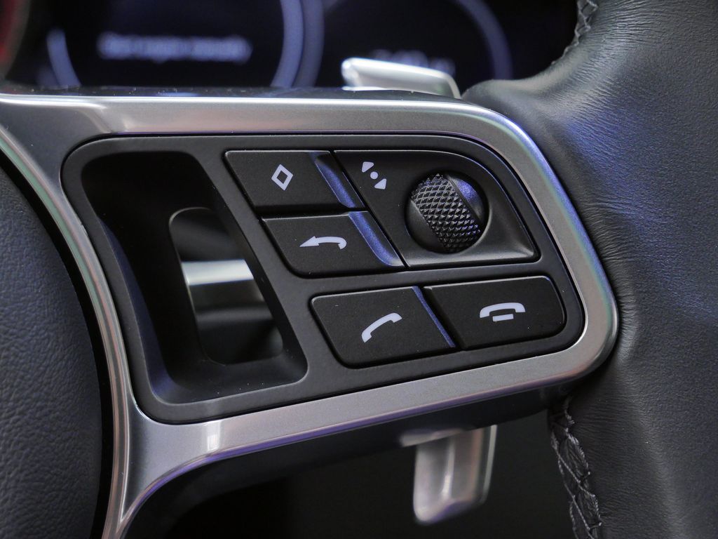 Thumbnail: 2023 Porsche Cayenne - 22