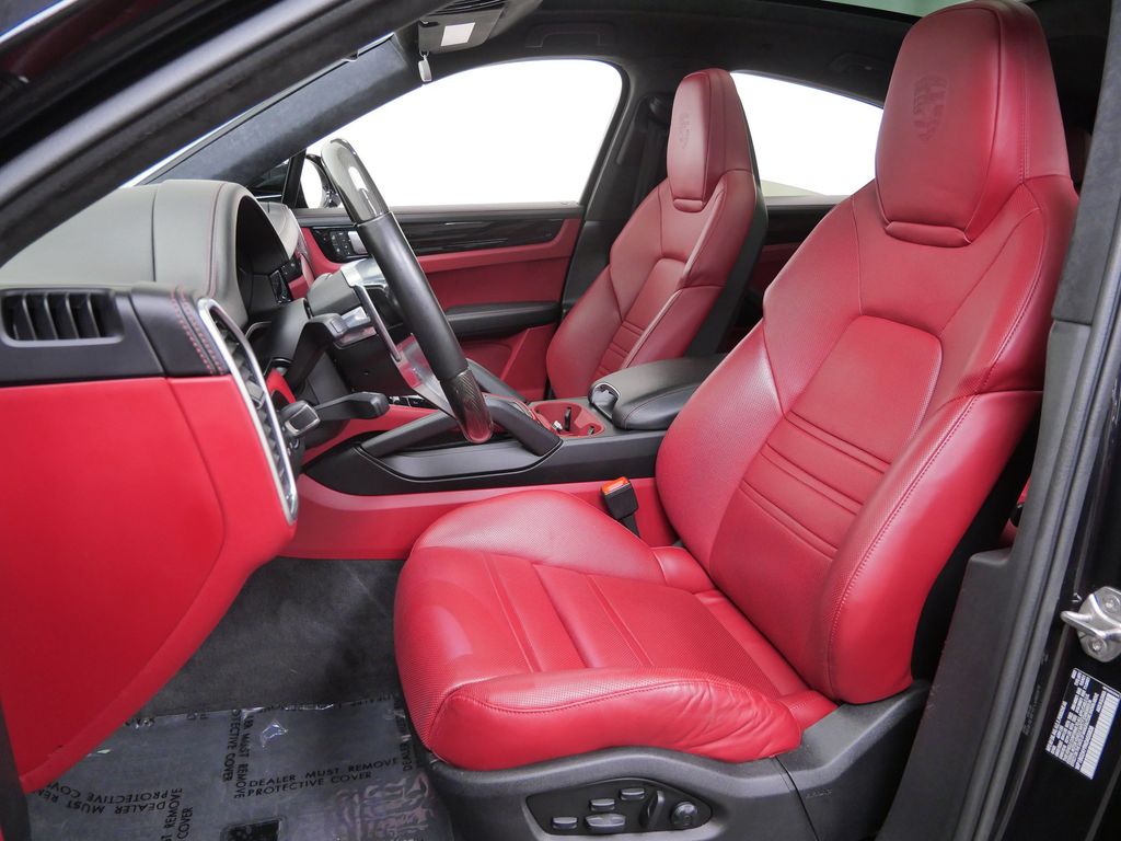 Thumbnail: 2022 Porsche Cayenne - 8