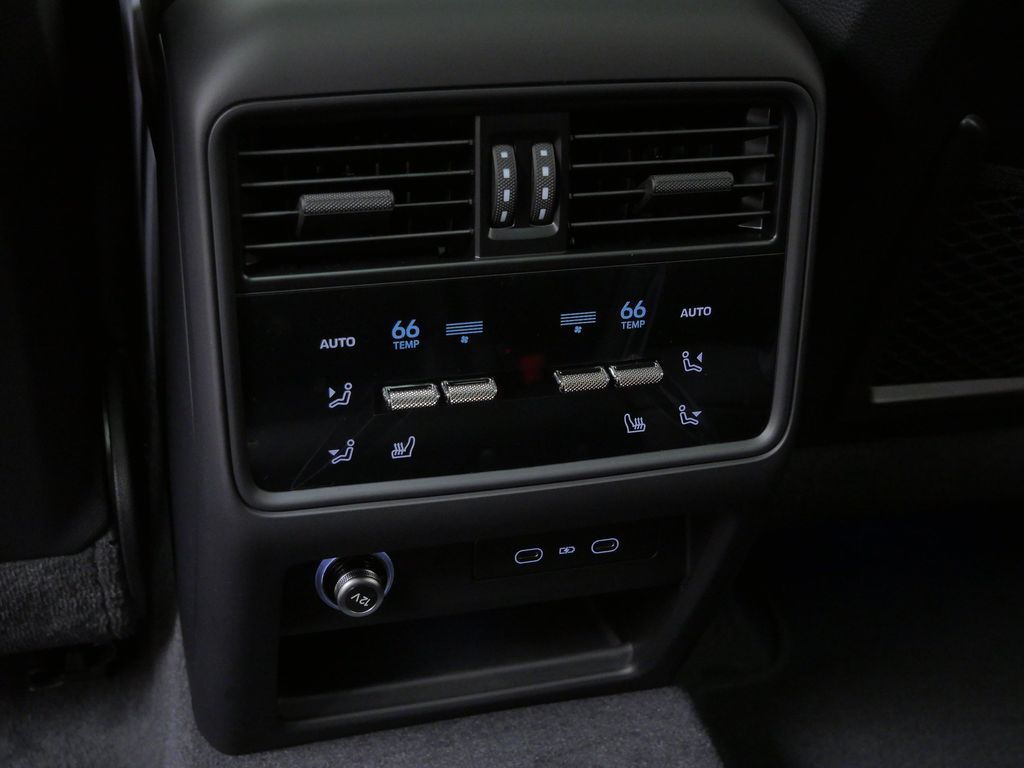 Thumbnail: 2026 Porsche Cayenne - 18