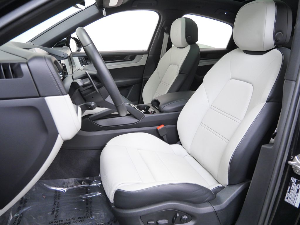 Thumbnail: 2025 Porsche Cayenne - 7