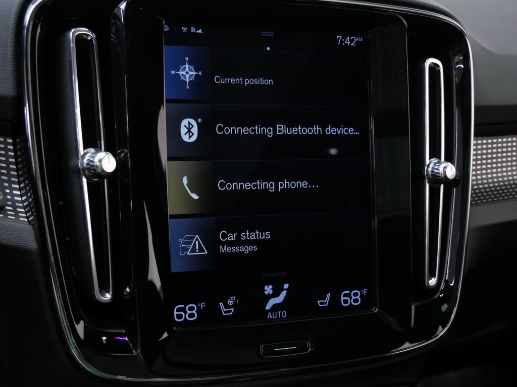 Thumbnail: 2019 Volvo XC40 - 10