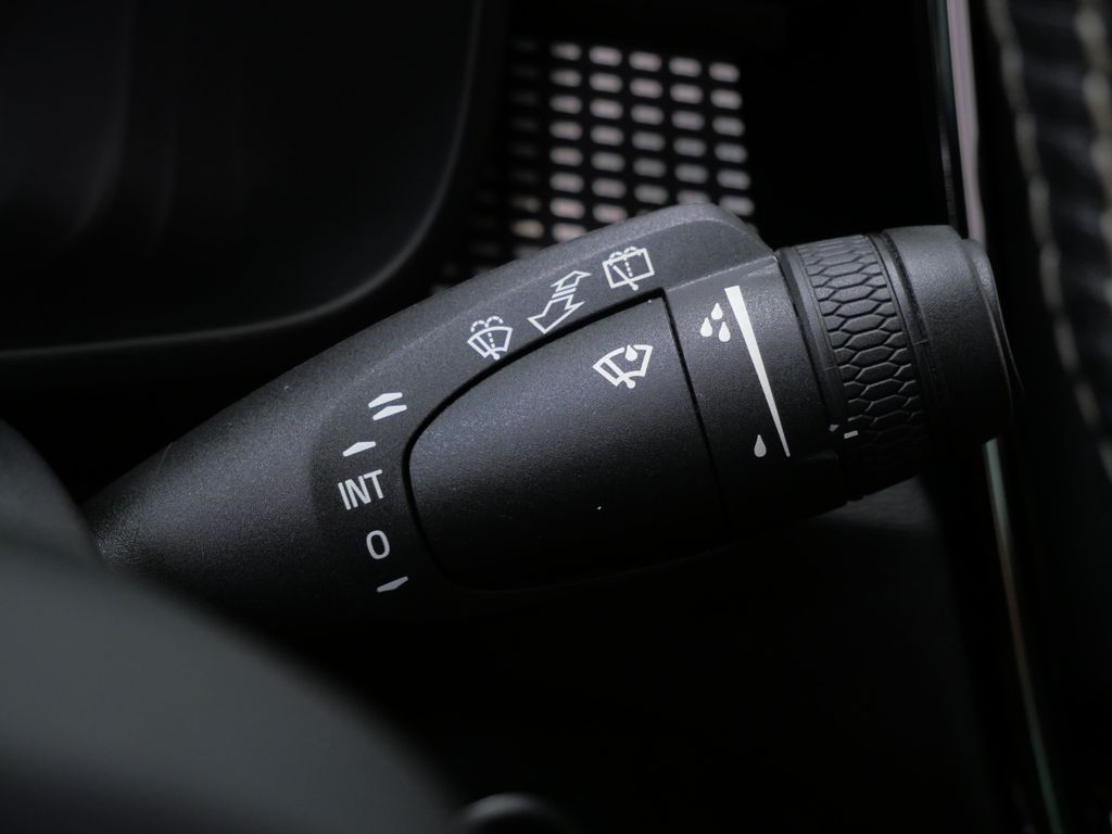 Thumbnail: 2019 Volvo XC40 - 26