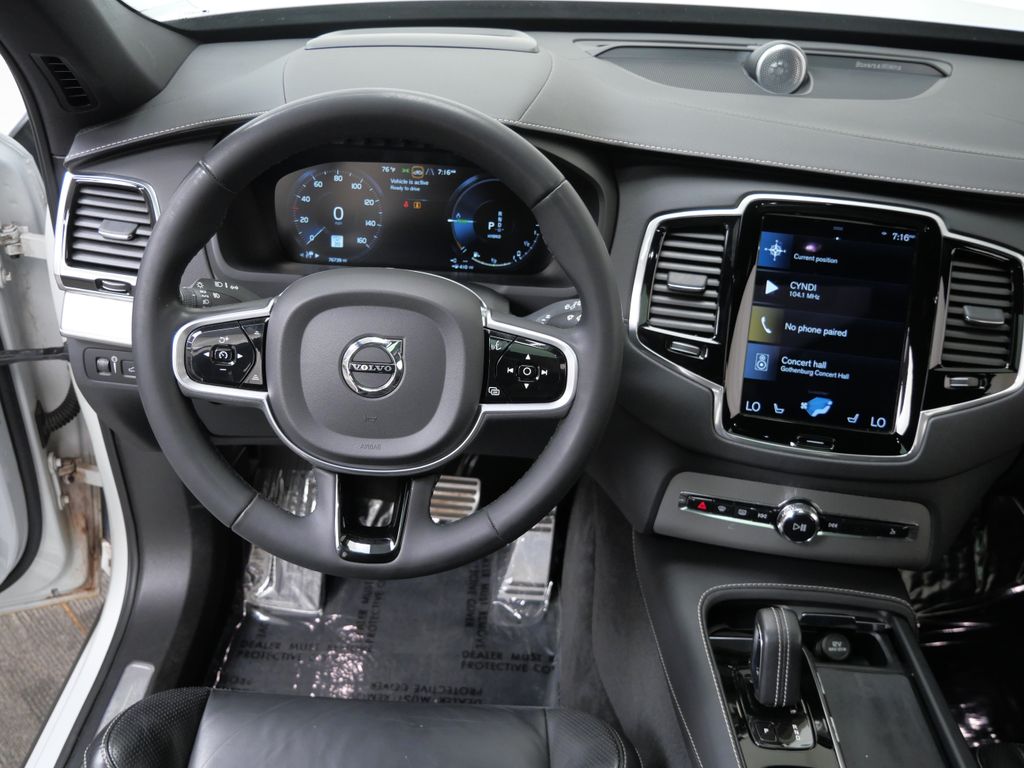 Thumbnail: 2022 Volvo XC90 - 8