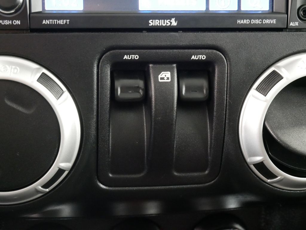2018 Jeep Wrangler Sahara 15