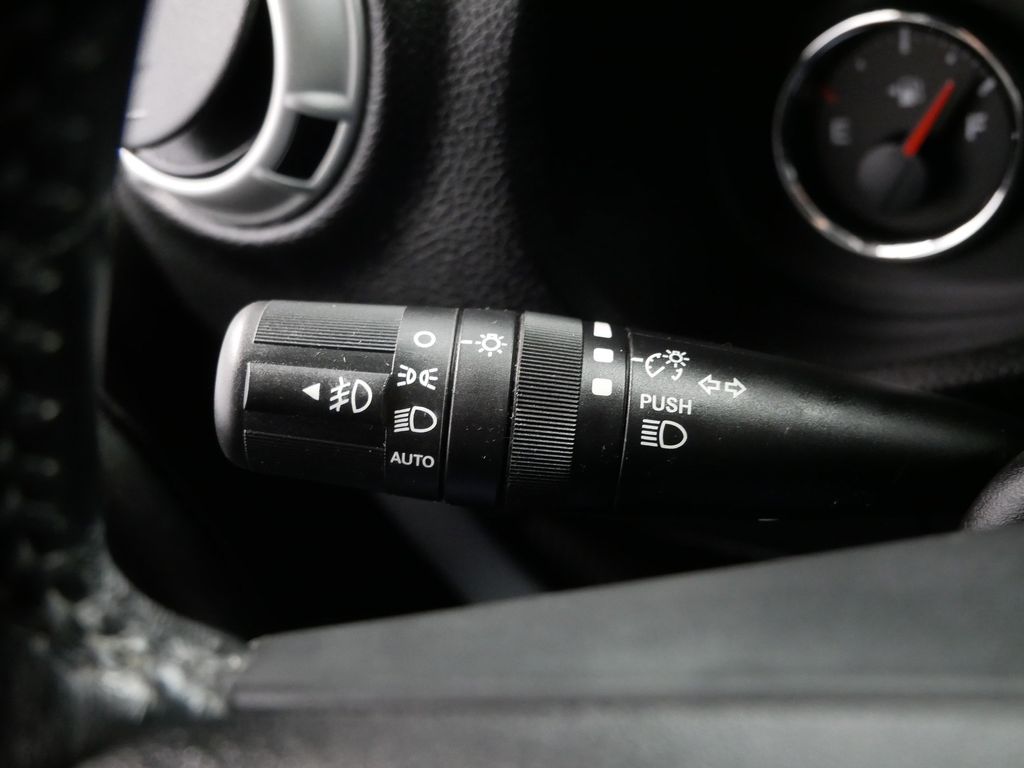 2018 Jeep Wrangler Sahara 16