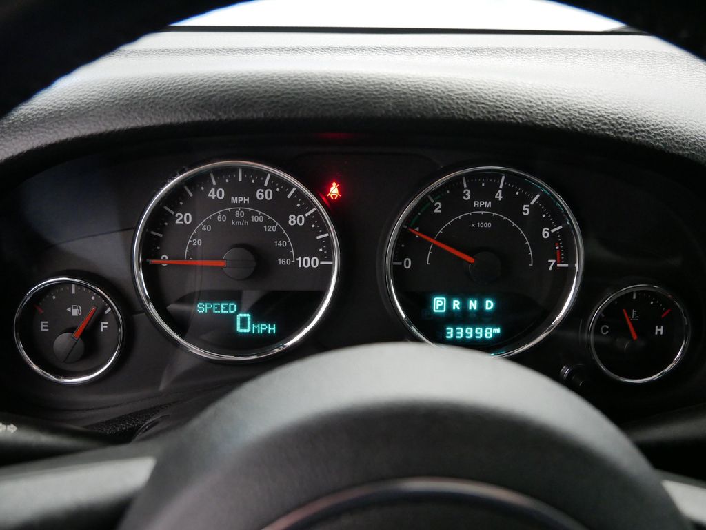 2018 Jeep Wrangler Sahara 27