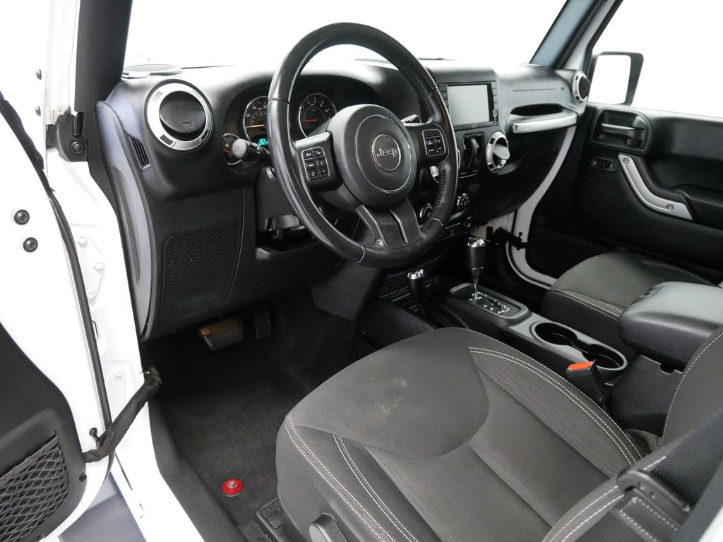 2018 Jeep Wrangler Sahara 2