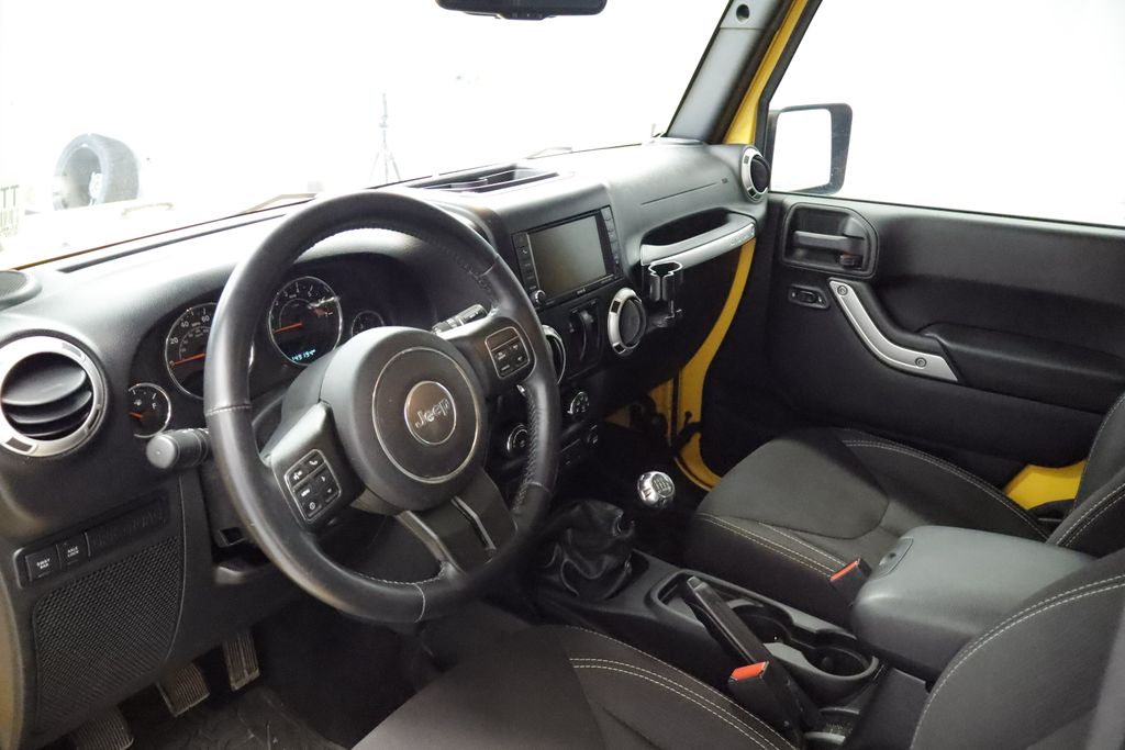 Thumbnail: 2015 Jeep Wrangler - 2