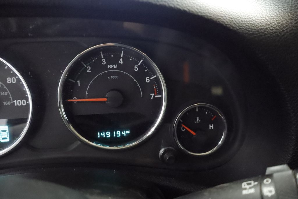 Thumbnail: 2015 Jeep Wrangler - 12