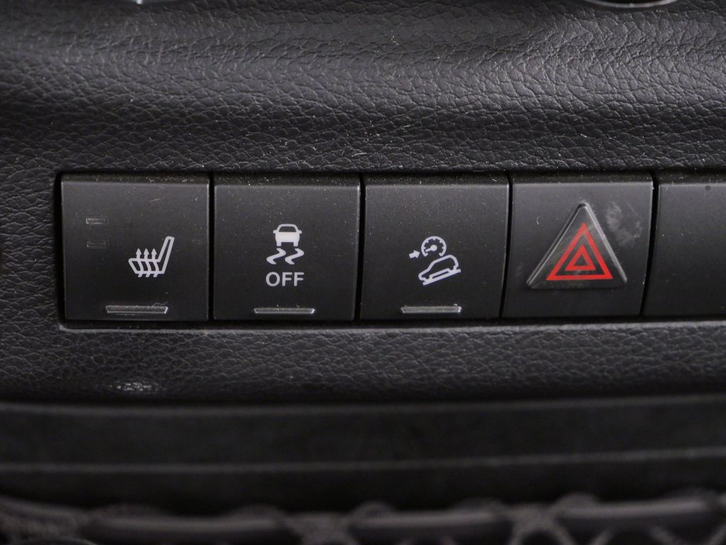 Thumbnail: 2017 Jeep Wrangler - 21