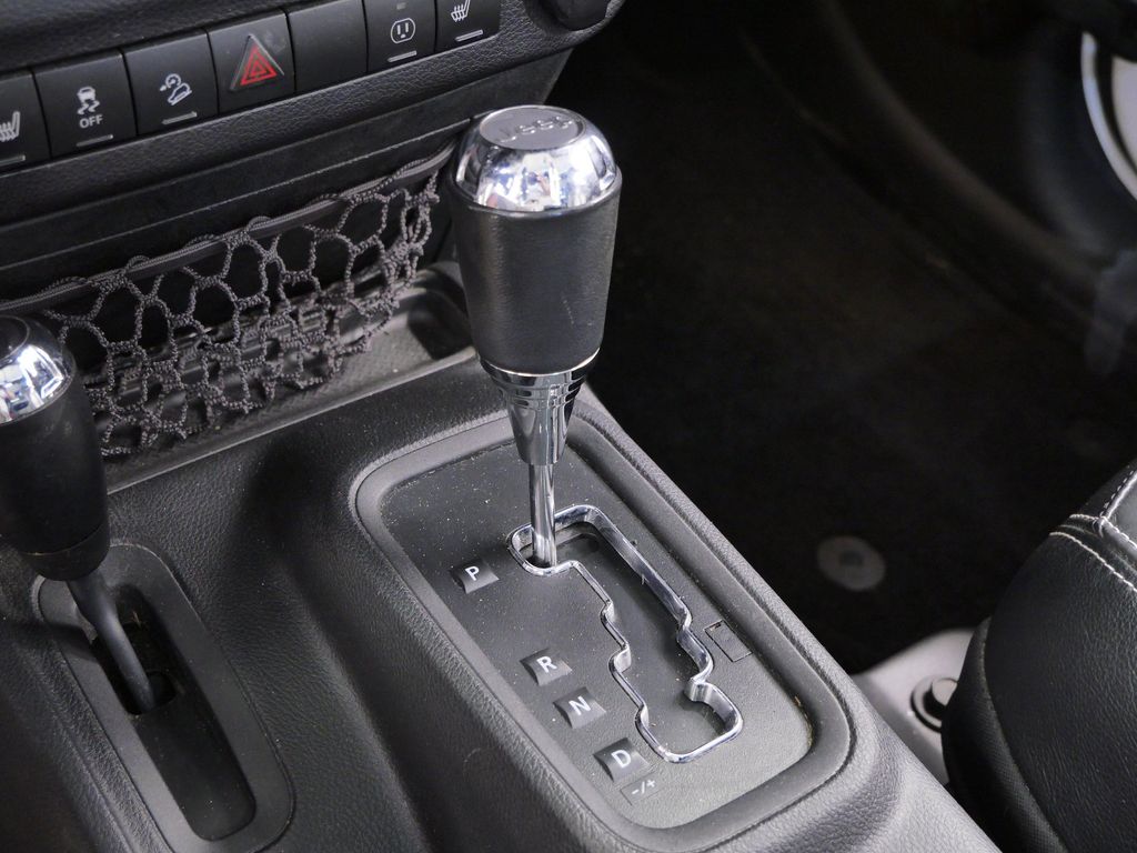 Thumbnail: 2017 Jeep Wrangler - 11