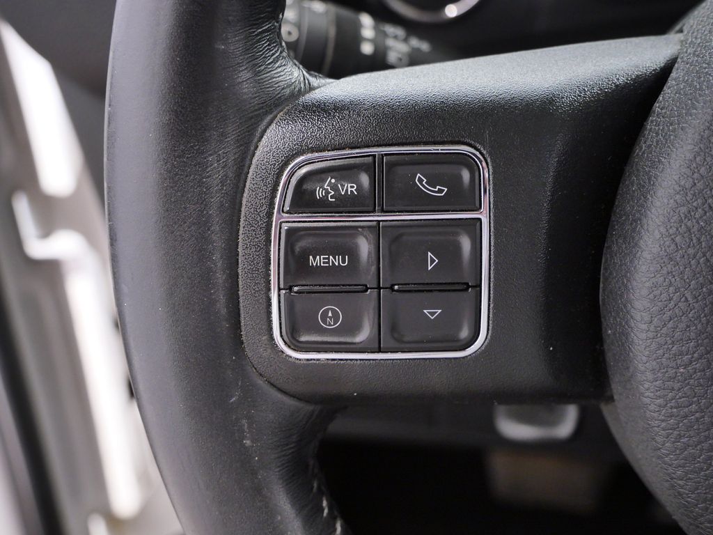 Thumbnail: 2017 Jeep Wrangler - 19