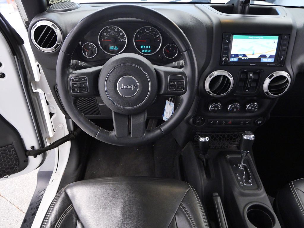 Thumbnail: 2017 Jeep Wrangler - 7