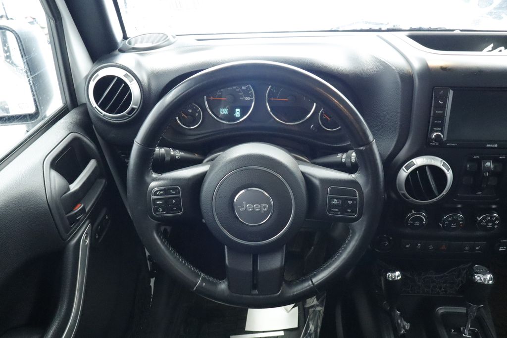 Thumbnail: 2016 Jeep Wrangler - 8