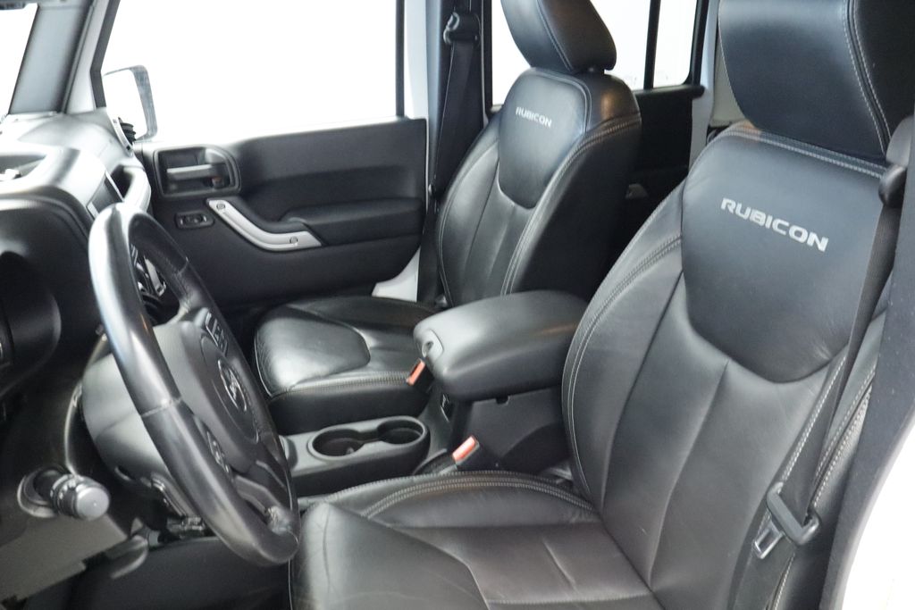 Thumbnail: 2016 Jeep Wrangler - 10