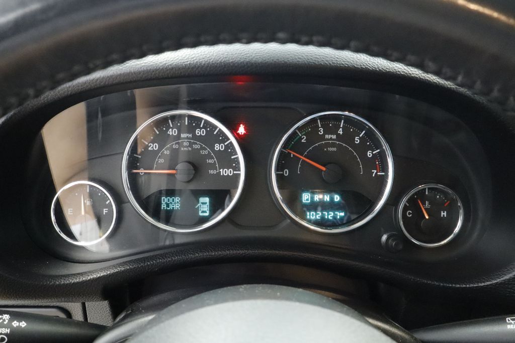 Thumbnail: 2016 Jeep Wrangler - 14