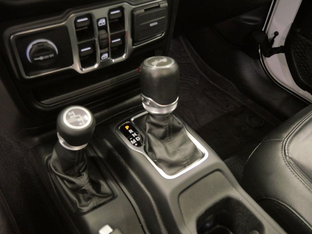 Thumbnail: 2021 Jeep Wrangler - 12