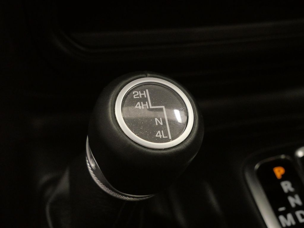 Thumbnail: 2021 Jeep Wrangler - 26