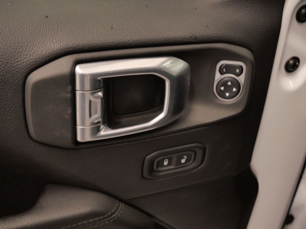 Thumbnail: 2021 Jeep Wrangler - 19
