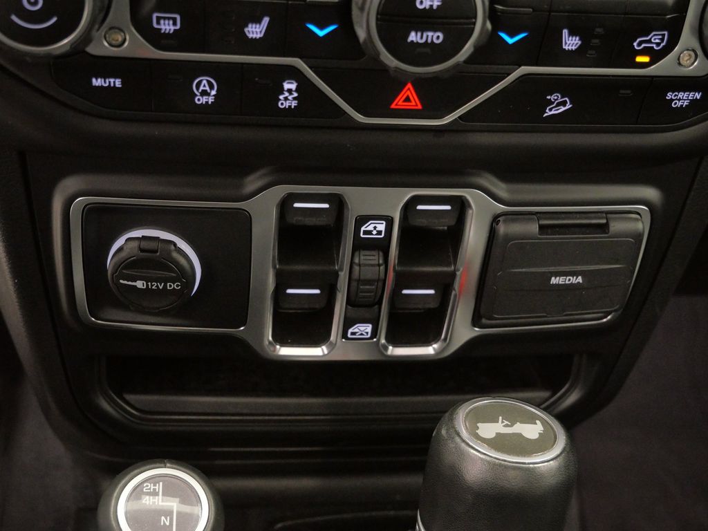 Thumbnail: 2021 Jeep Wrangler - 25