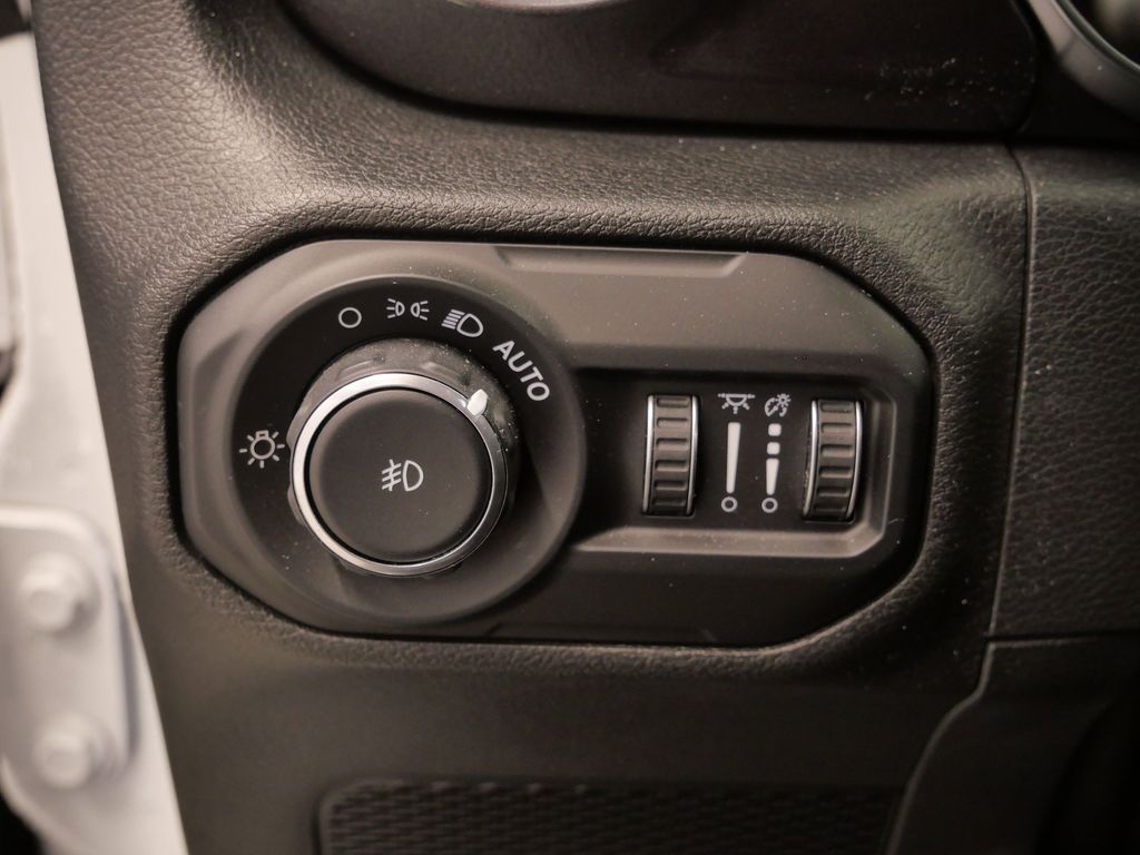 Thumbnail: 2021 Jeep Wrangler - 20
