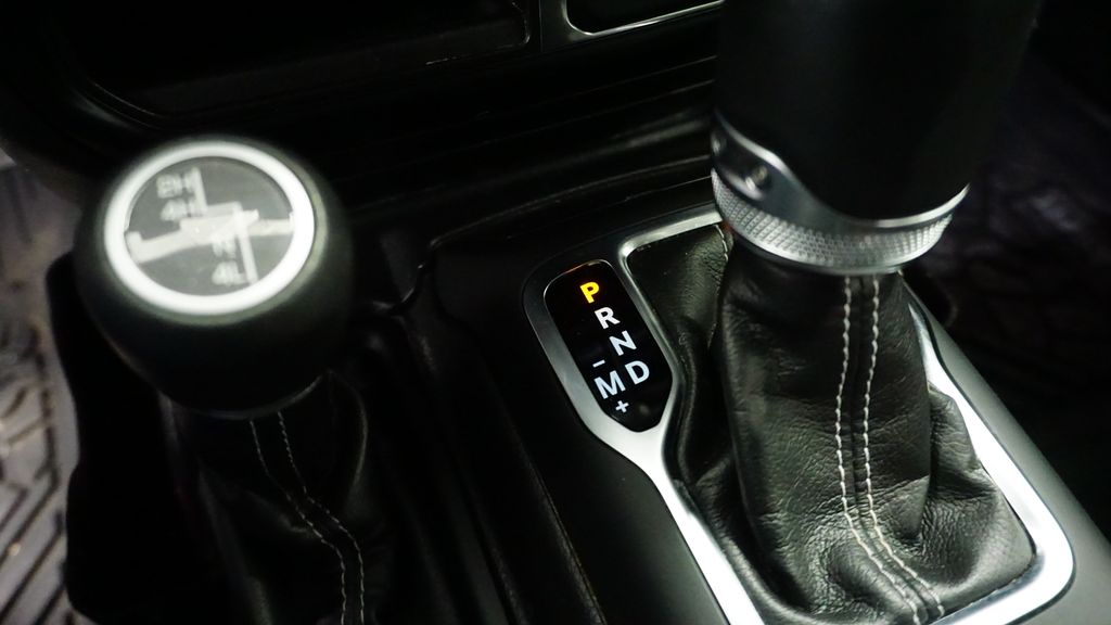 Thumbnail: 2022 Jeep Wrangler - 13