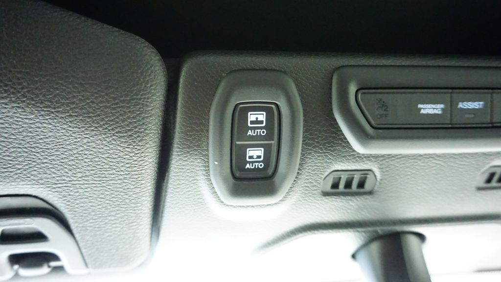 Thumbnail: 2022 Jeep Wrangler - 33