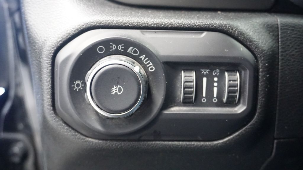 Thumbnail: 2018 Jeep Wrangler - 35