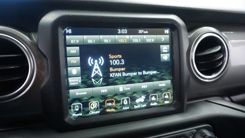 Thumbnail: 2018 Jeep Wrangler - 12