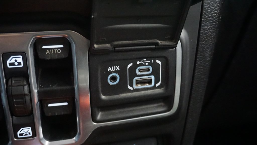 Thumbnail: 2018 Jeep Wrangler - 49