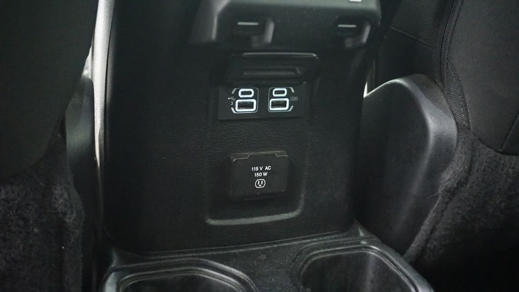 Thumbnail: 2018 Jeep Wrangler - 33