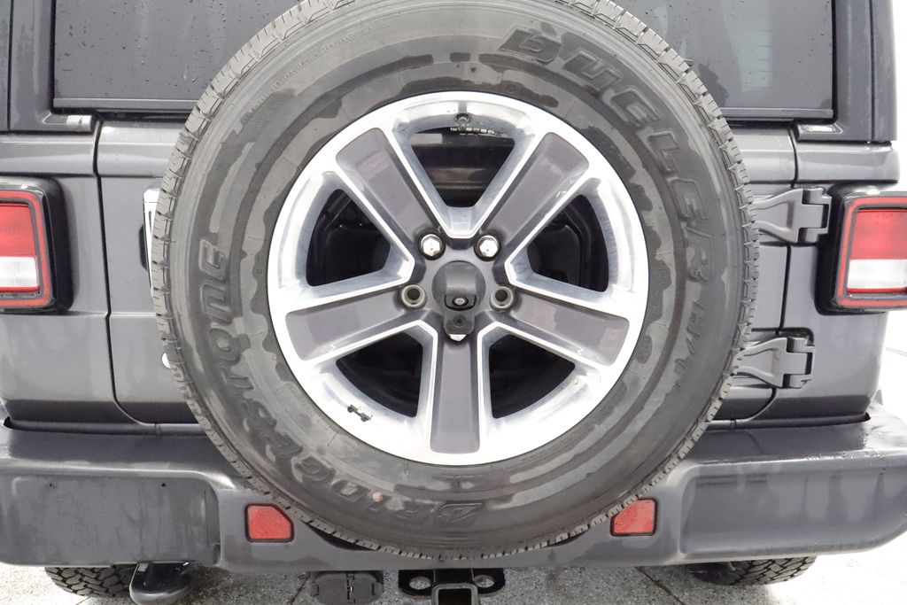 Thumbnail: 2019 Jeep Wrangler - 24