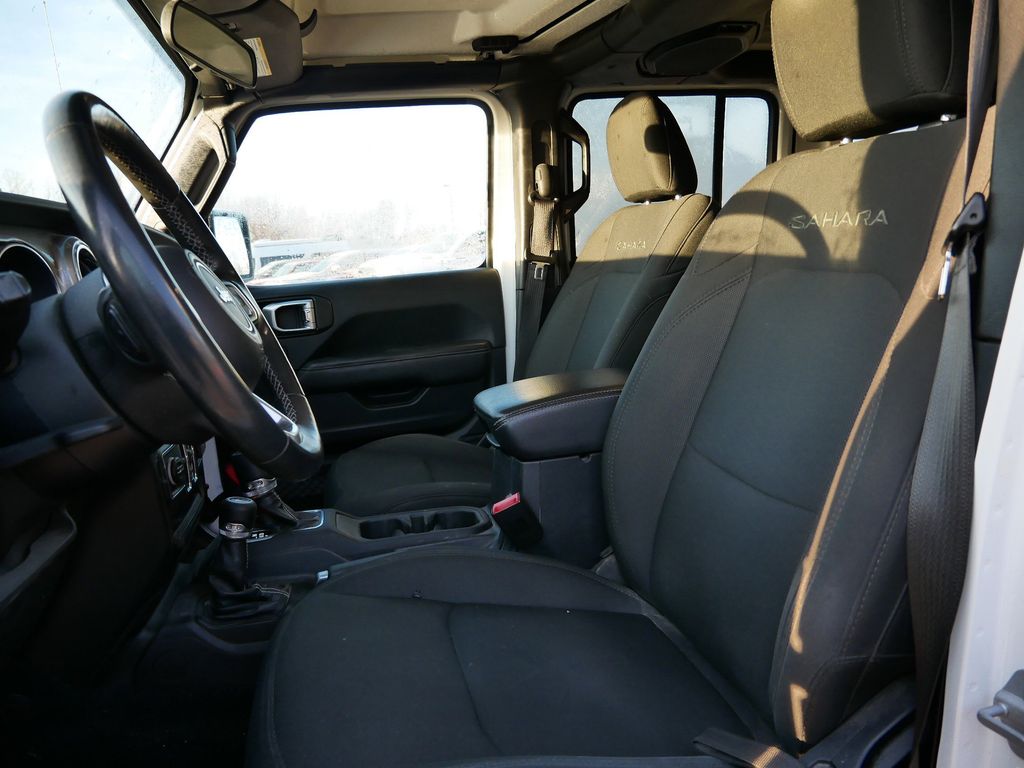 Thumbnail: 2019 Jeep Wrangler - 9