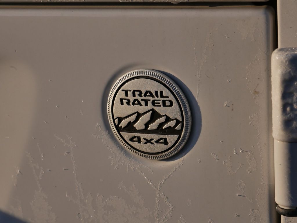 Thumbnail: 2019 Jeep Wrangler - 23