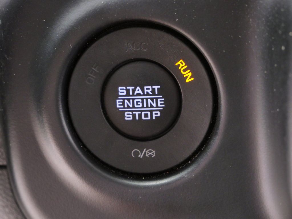Thumbnail: 2022 Jeep Wrangler - 23