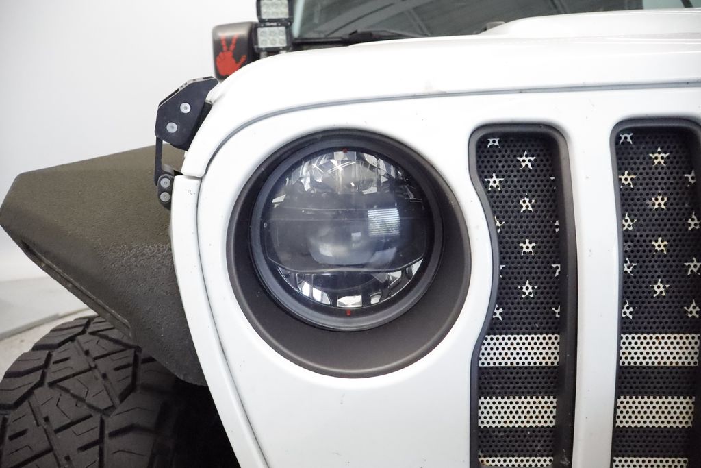 Thumbnail: 2023 Jeep Wrangler - 20