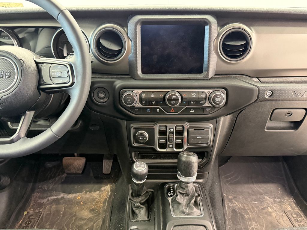 Thumbnail: 2023 Jeep Wrangler - 10