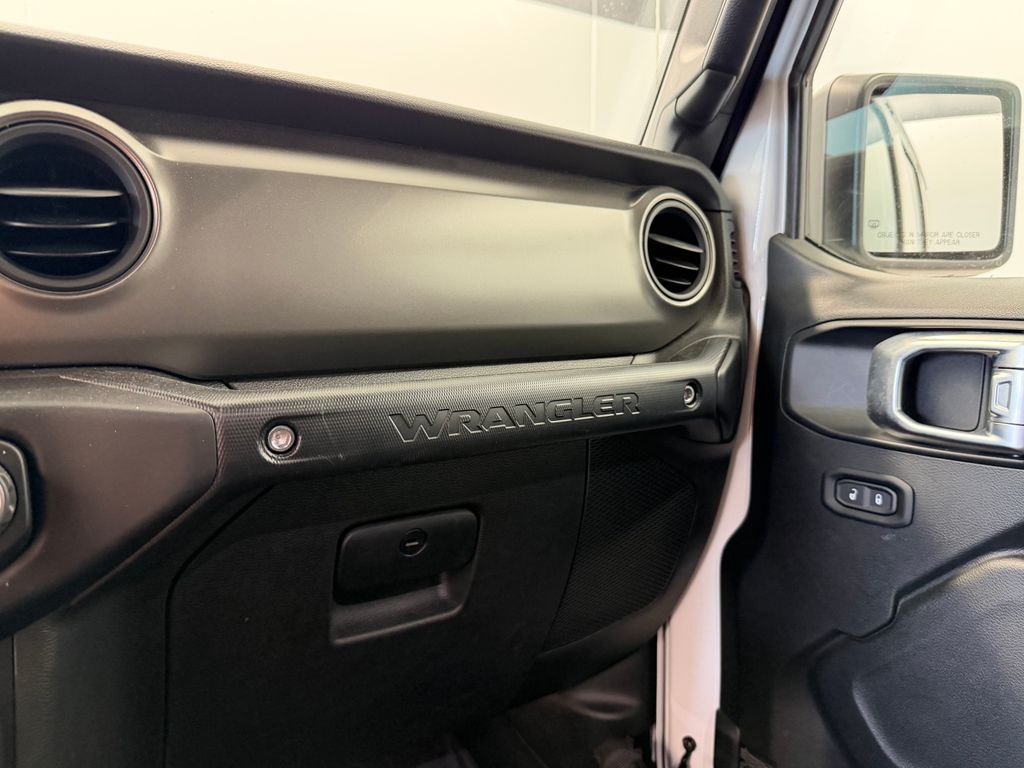 Thumbnail: 2023 Jeep Wrangler - 28